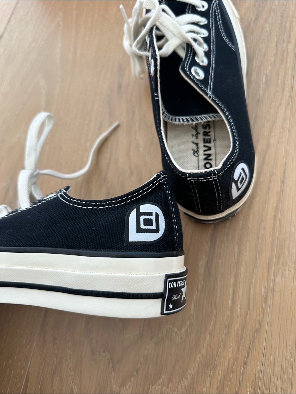 Converse Chuck 70 Ox Black White Sneakers Shoes Low Top Lace Up Womens Size 6.5 - Picture 7 of 9